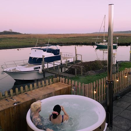 Hot Tub With A View - Christchurch Harbour Εξωτερικό φωτογραφία