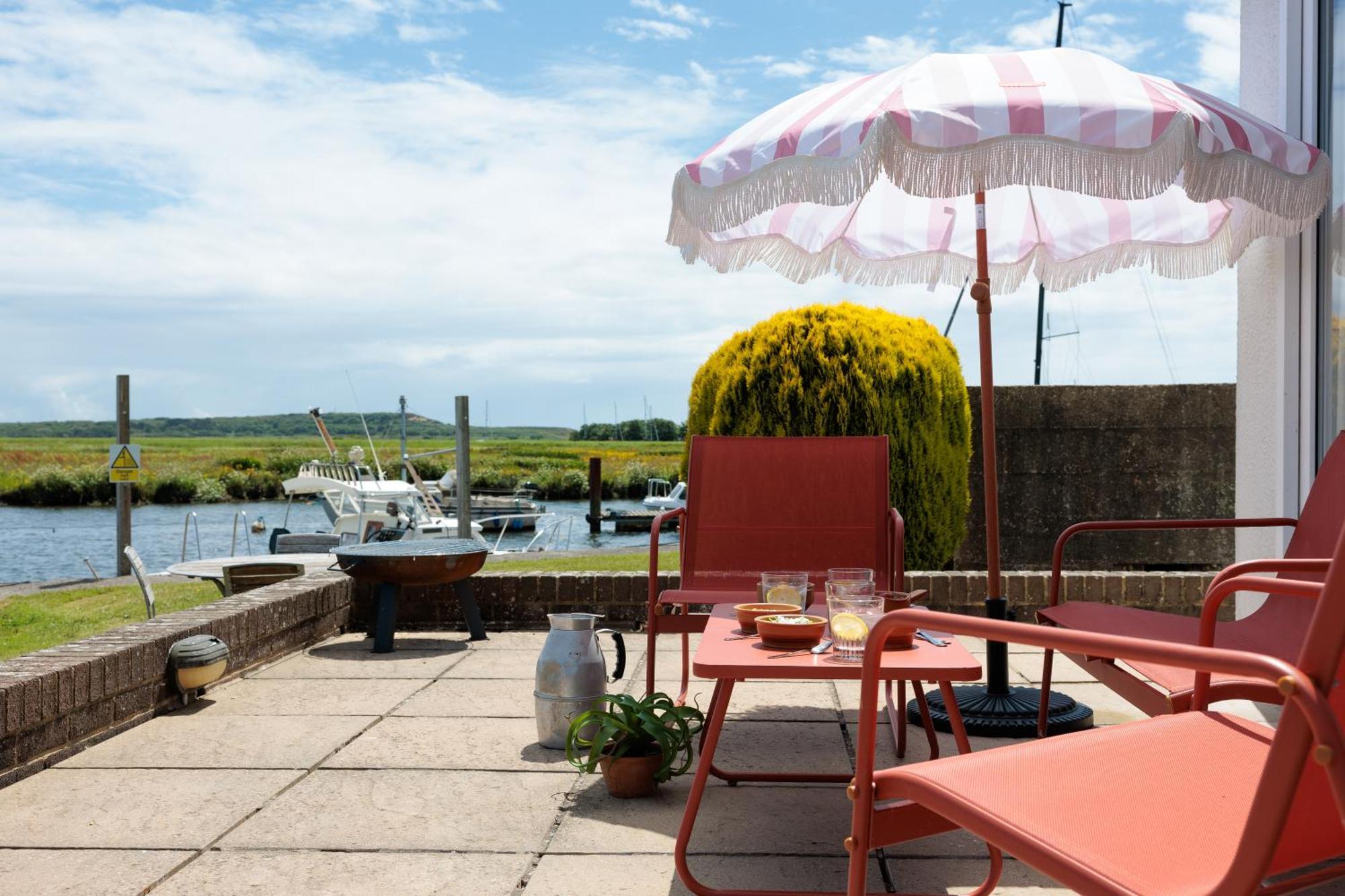 Hot Tub With A View - Christchurch Harbour Εξωτερικό φωτογραφία