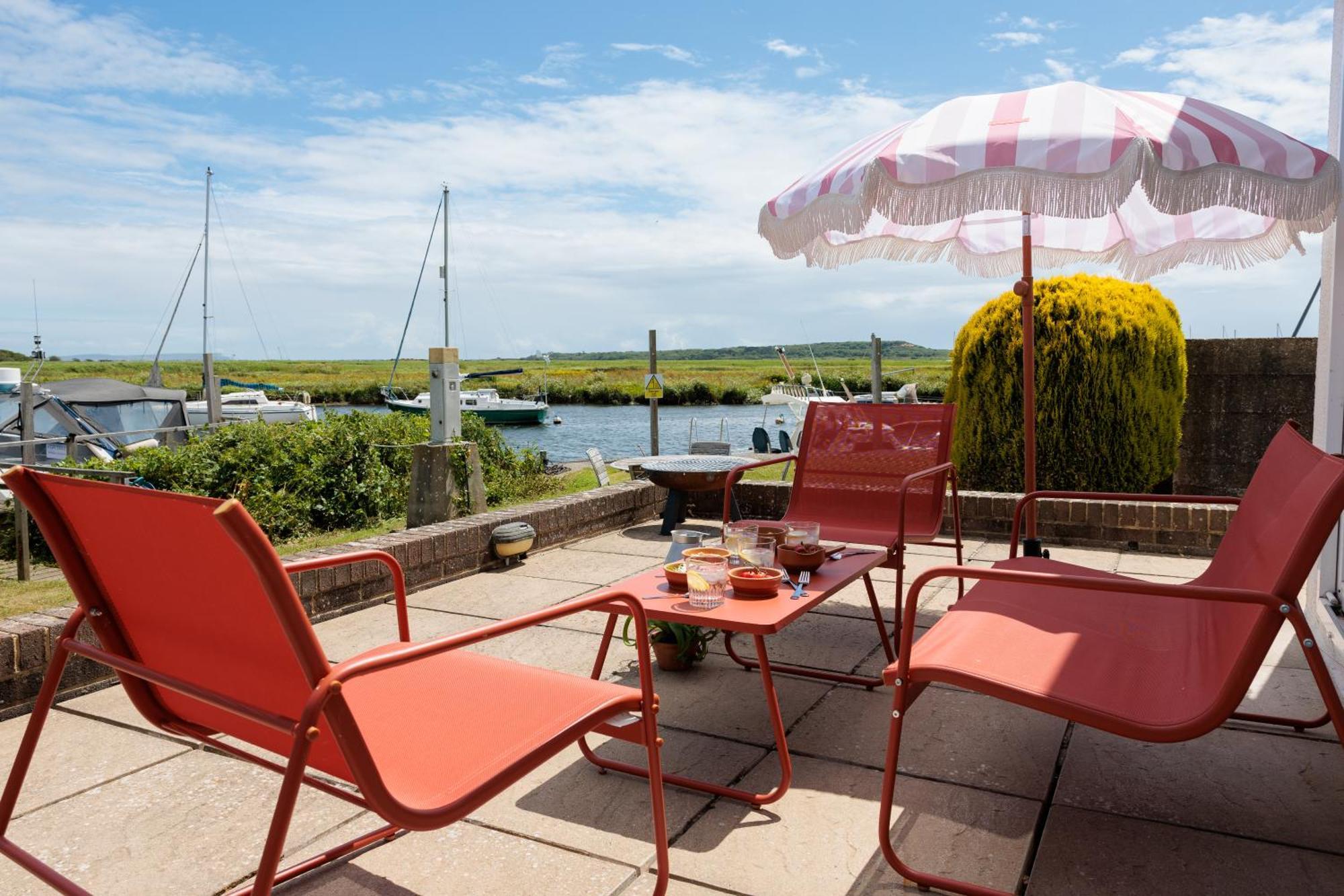 Hot Tub With A View - Christchurch Harbour Εξωτερικό φωτογραφία