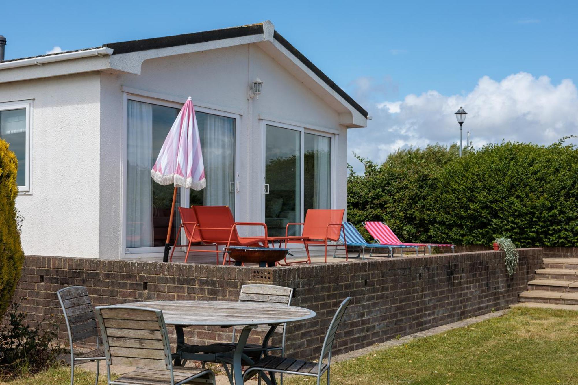 Hot Tub With A View - Christchurch Harbour Εξωτερικό φωτογραφία