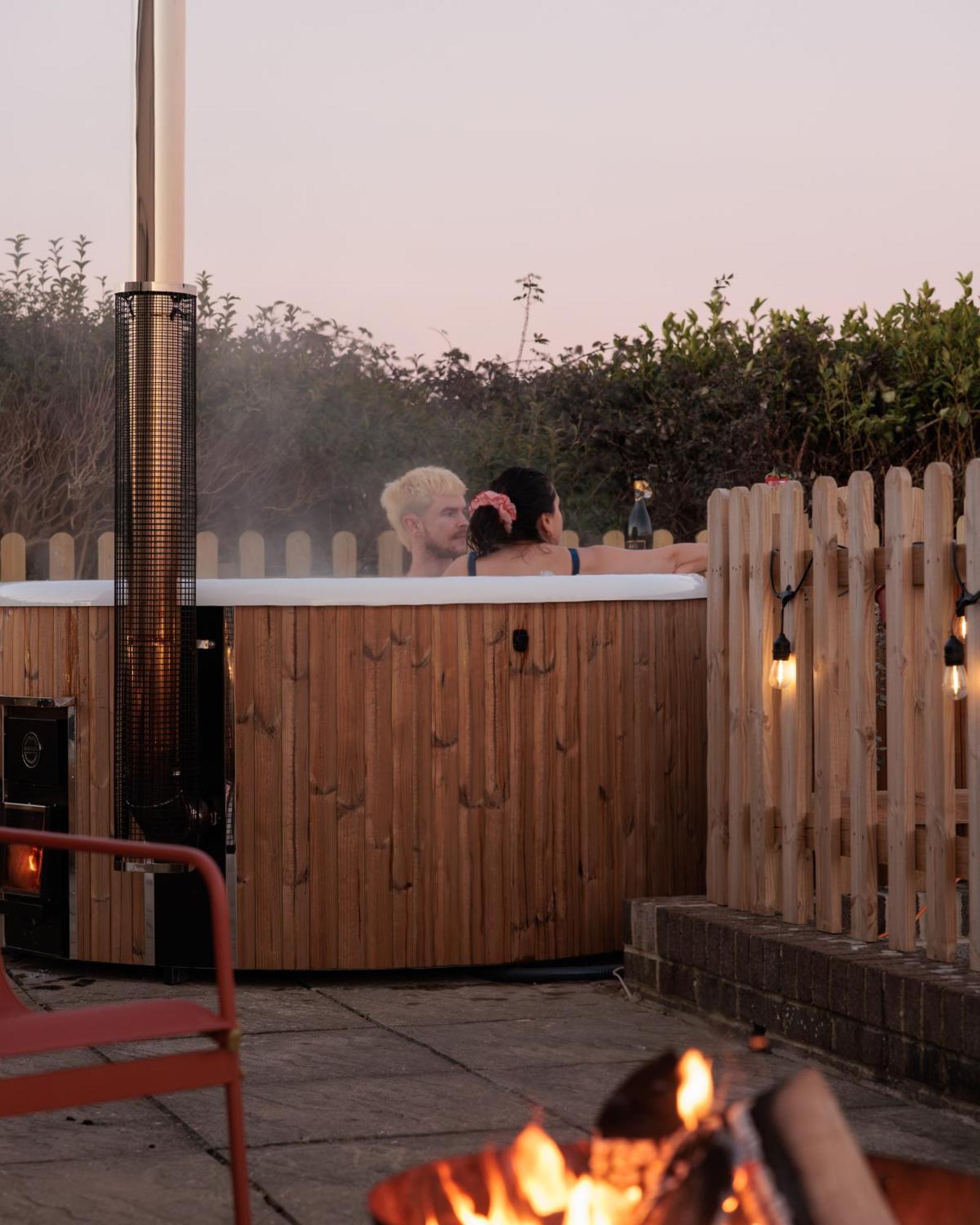 Hot Tub With A View - Christchurch Harbour Εξωτερικό φωτογραφία